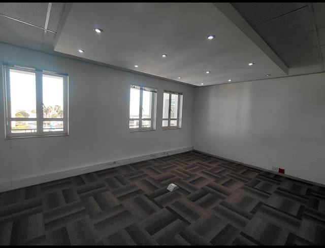 186M² OFFICE TO LET IN BRYANSTON